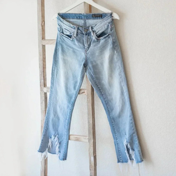 BLANK NYC CROPPED RAW CHEWED FRINGE HEM WITH SLIT JEANS SZ 26 - Picture 4 of 12